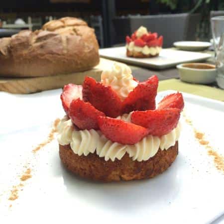 Le Carré et la tarte aux fraises sur palet breton