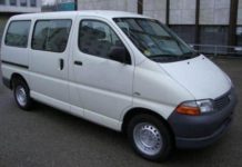 Toyota Hiace chez Rivo Tours