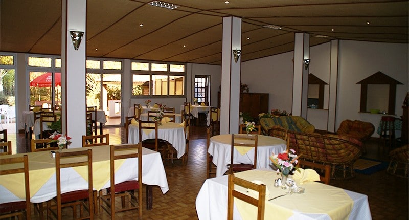 Salle de restaurant de l'Auberge du Cheval Blanc
