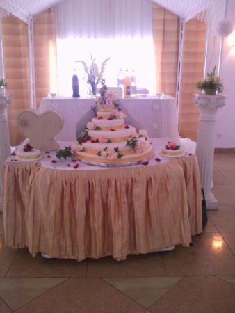 Espace Cordis, Gâteau de mariage