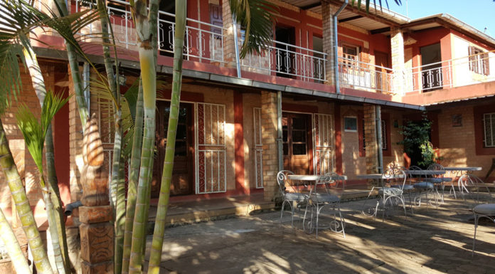 Hôtel Ivato, hôtel Mahavelo